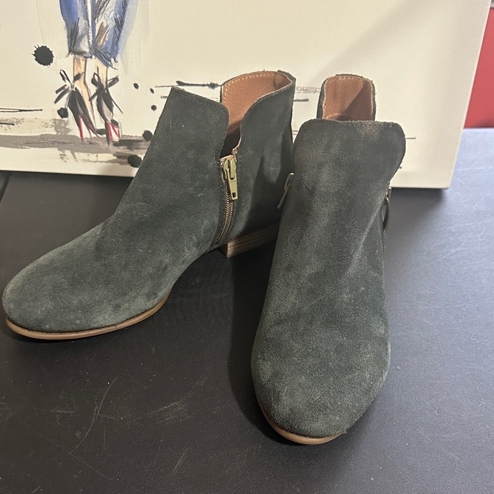 Eric Michael charcoal grey suede ankle boots size 37